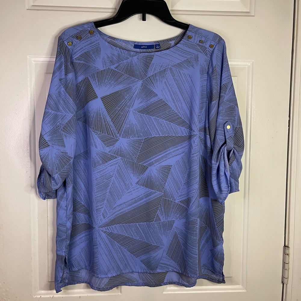 Apt.9 blue pattern blouse with 3/4 length sleeve.